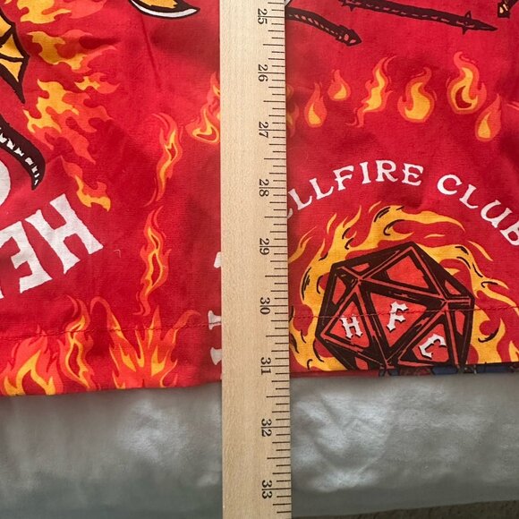 STRANGER THINGS NETFLIX Hawaiian Style Button Down Shirt Adult 3XL NWT Graphic  - Picture 10 of 10